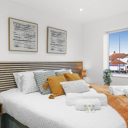 Modern Bungalow In Maidstone Sleeps 5 With Free Parking Zewnętrze zdjęcie
