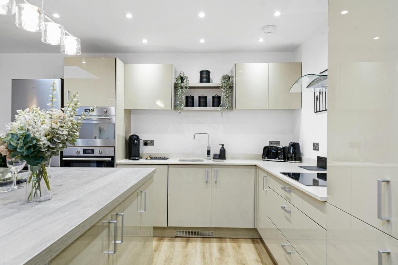 Modern Bungalow In Maidstone Sleeps 5 With Free Parking Zewnętrze zdjęcie