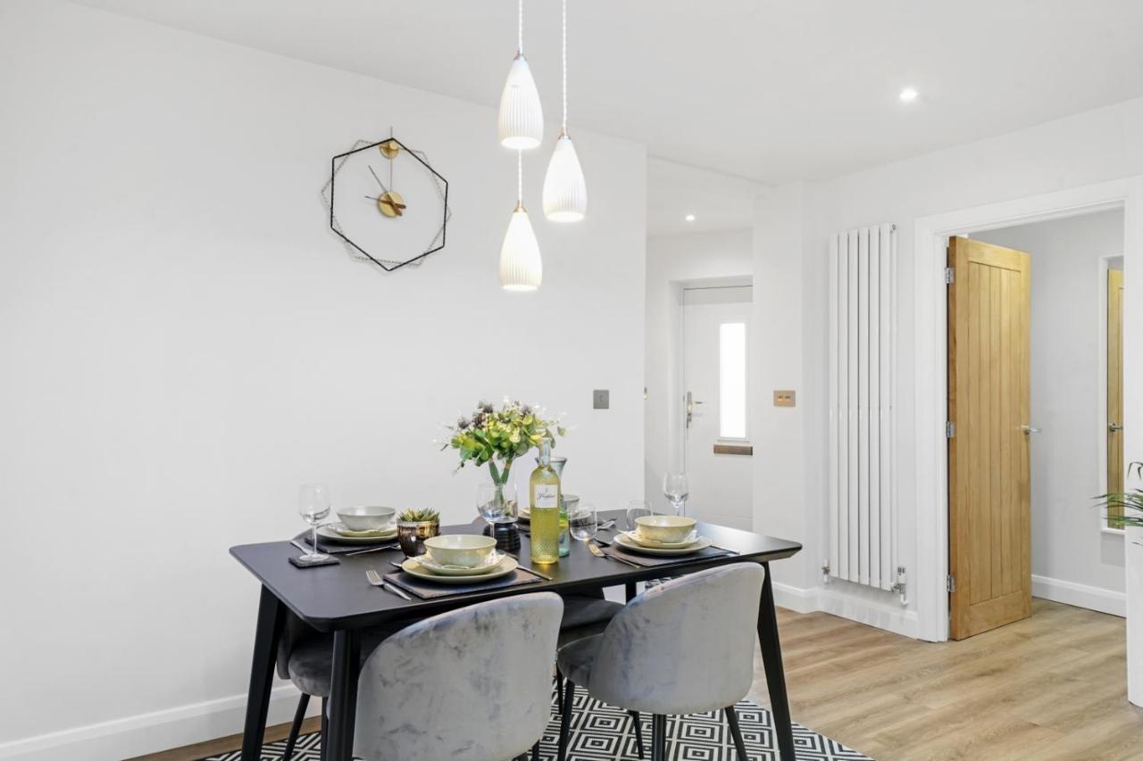 Modern Bungalow In Maidstone Sleeps 5 With Free Parking Zewnętrze zdjęcie