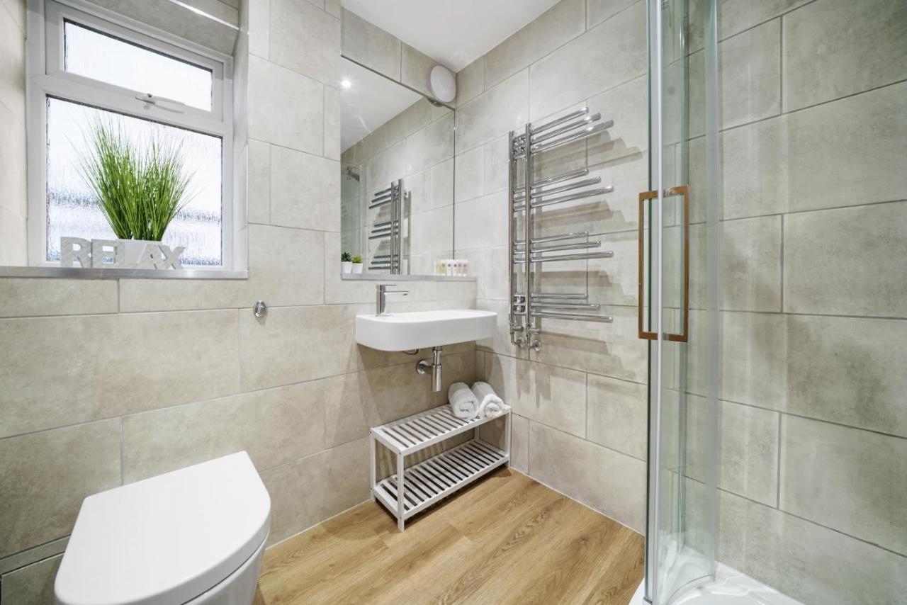 Modern Bungalow In Maidstone Sleeps 5 With Free Parking Zewnętrze zdjęcie