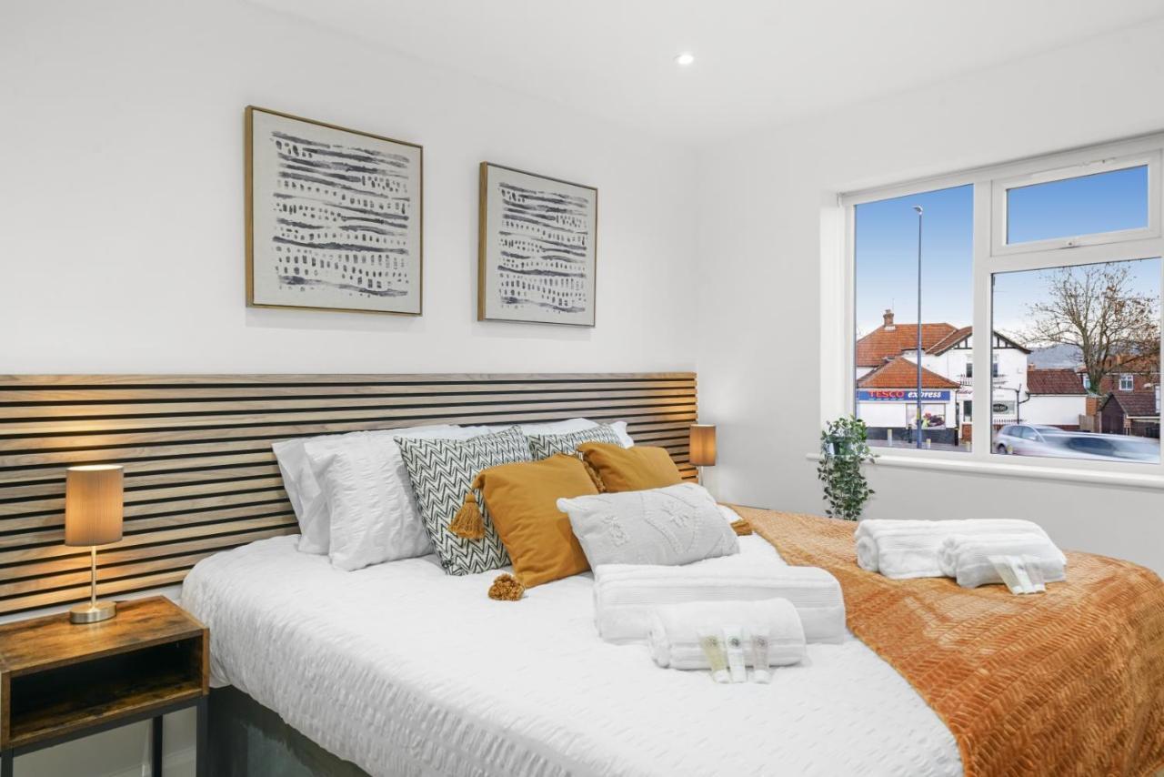 Modern Bungalow In Maidstone Sleeps 5 With Free Parking Zewnętrze zdjęcie