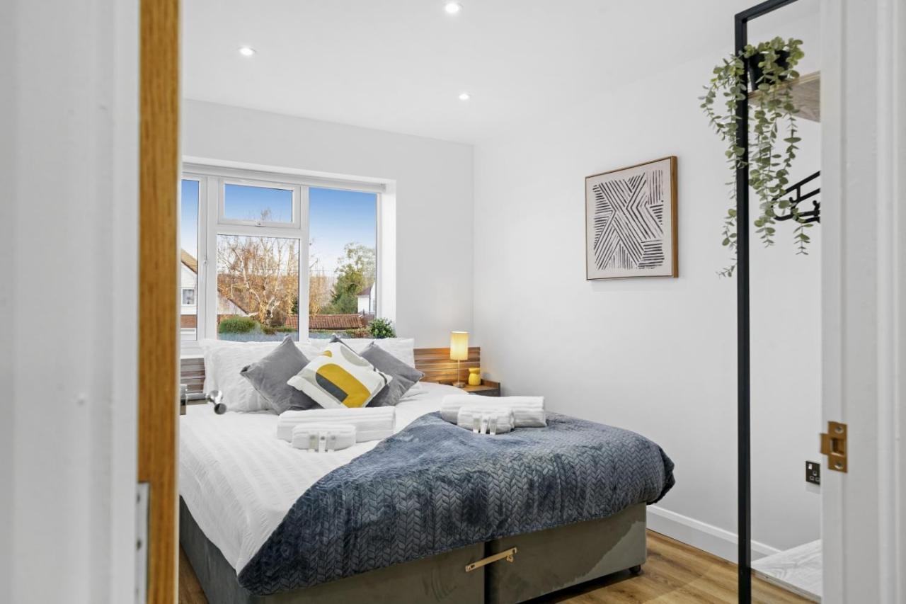Modern Bungalow In Maidstone Sleeps 5 With Free Parking Zewnętrze zdjęcie