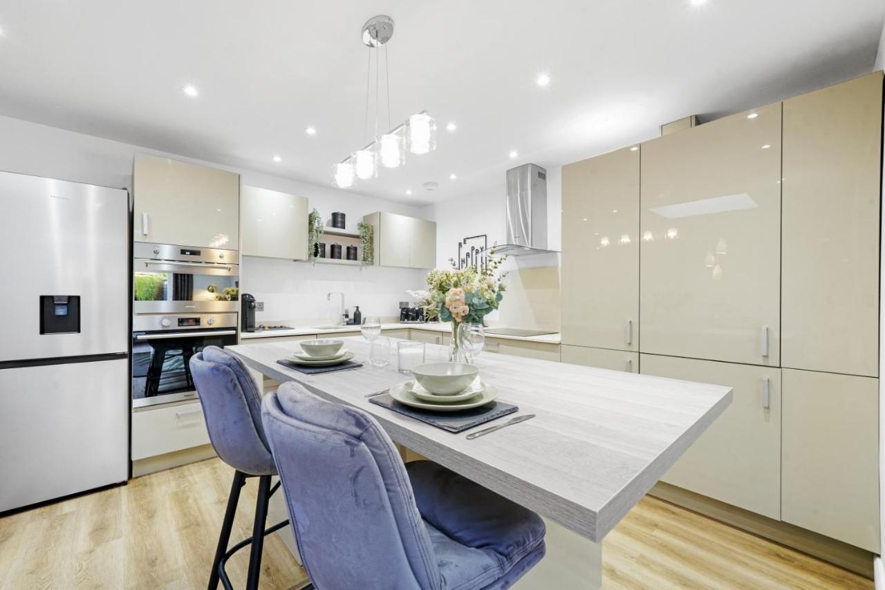 Modern Bungalow In Maidstone Sleeps 5 With Free Parking Zewnętrze zdjęcie