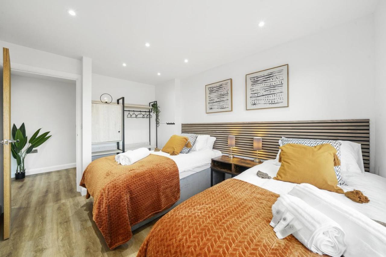 Modern Bungalow In Maidstone Sleeps 5 With Free Parking Zewnętrze zdjęcie
