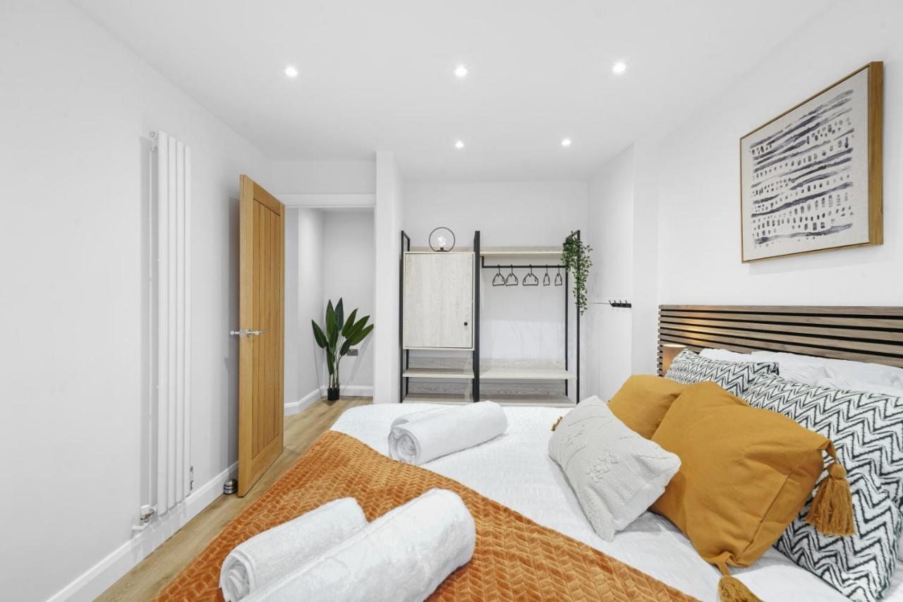 Modern Bungalow In Maidstone Sleeps 5 With Free Parking Zewnętrze zdjęcie