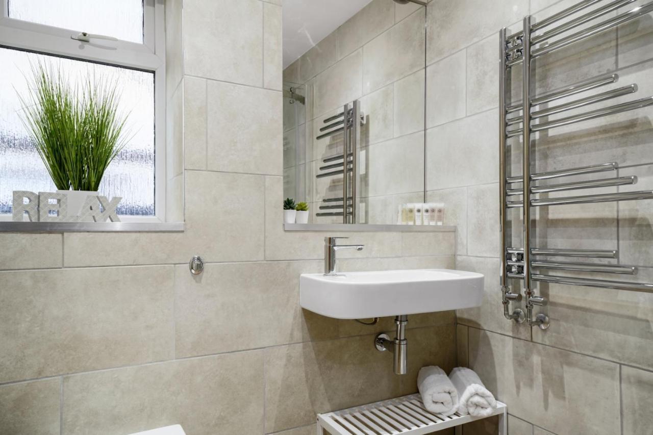 Modern Bungalow In Maidstone Sleeps 5 With Free Parking Zewnętrze zdjęcie